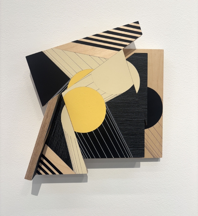 Ernesto Garcia Sanchez, Tres cilindros amarillo – negro y arena, 2026, Acrylic and crayon on plywood, 15.75″ x 14″